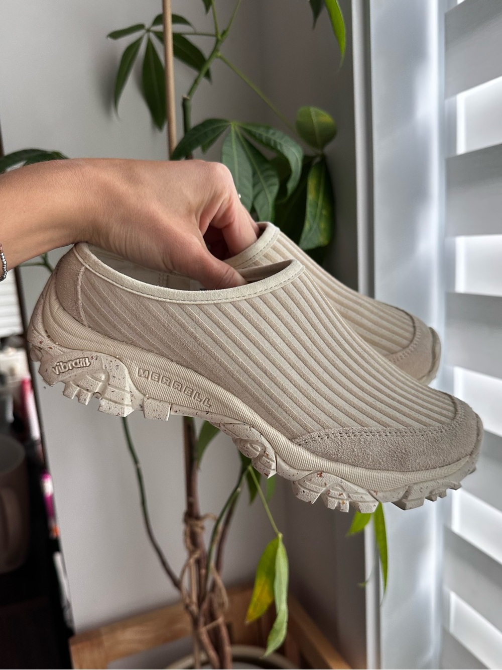 Merrell Moab 2 outdoor slip ons